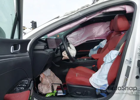 2025 Kia K5 Gt-Line z USA, uszkodzony, nr VIN KNAG64J79S5378465